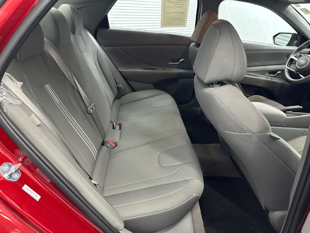Used 2025 Hyundai Elantra Sport w/ Cargo Package FWD image 15