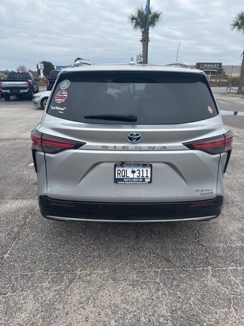 Used 2021 Toyota Sienna Platinum image 6