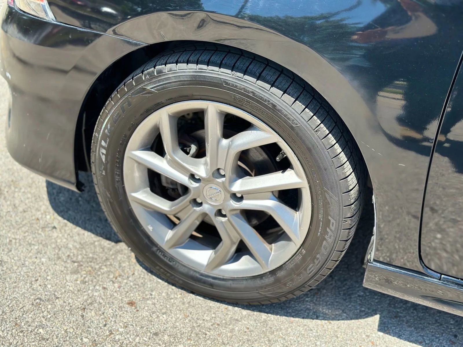 Used 2013 Nissan Sentra SR w/ Protection Pkg FWD image 10