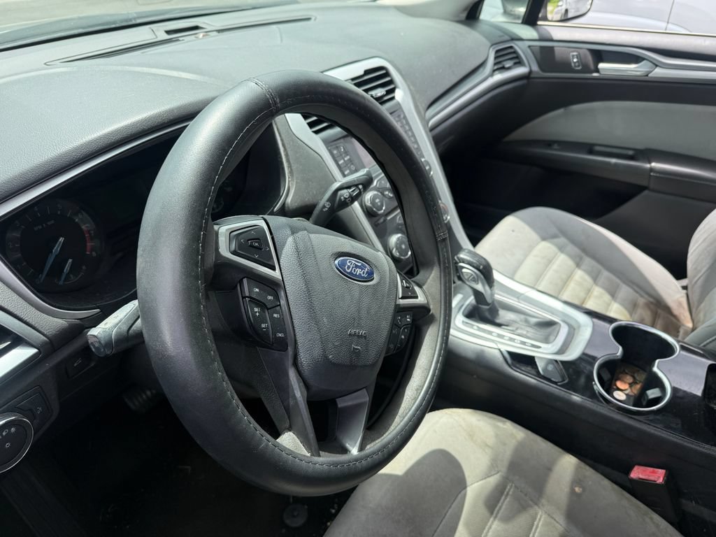 Used 2014 Ford Fusion S FWD image 9
