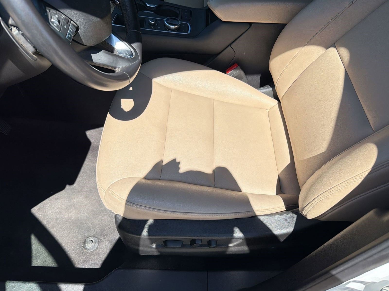 Used 2024 Cadillac XT4 Luxury w/ LPO, Floor Liner Package image 12
