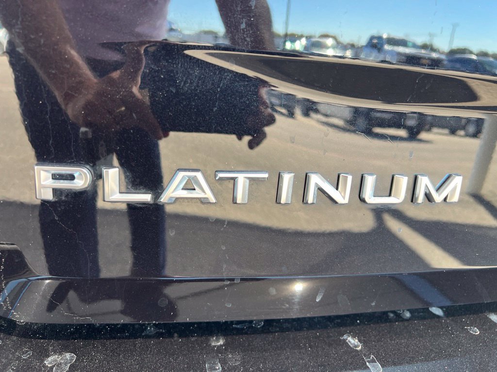 Used 2025 Ford Expedition Max Platinum AWD/4WD image 5