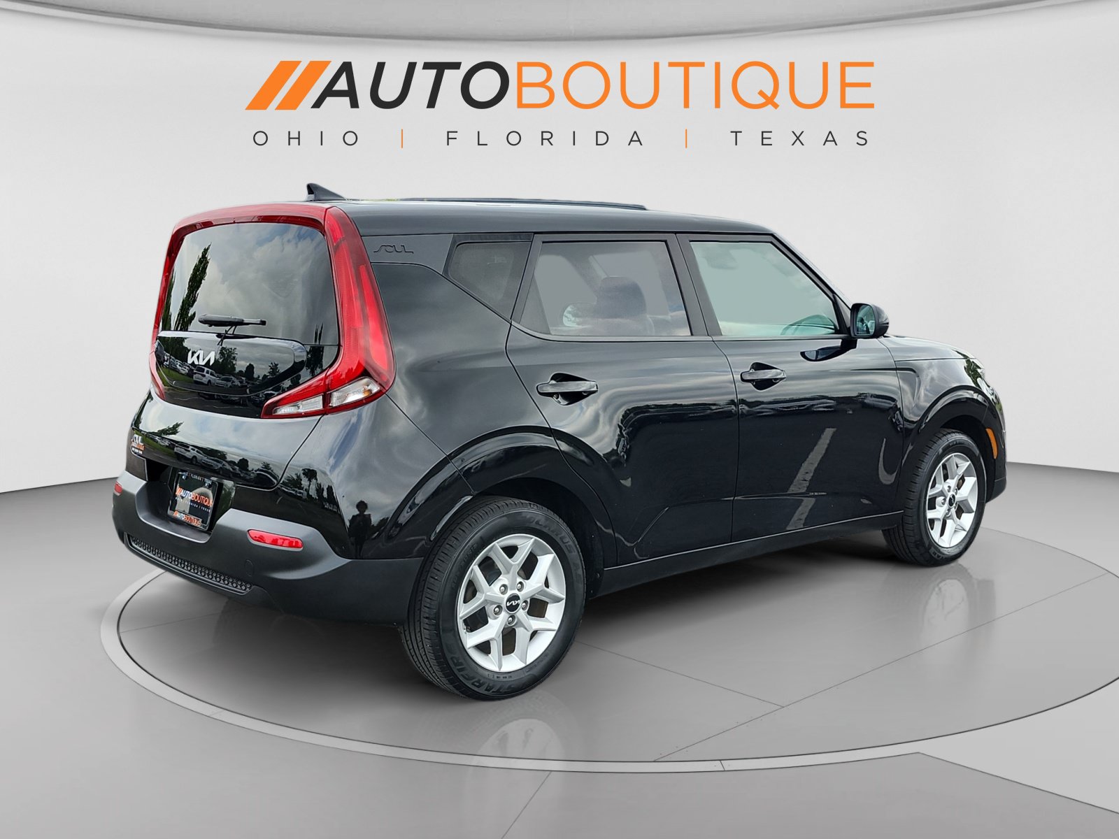 Used 2022 Kia Soul LX w/ Technology Package FWD image 5