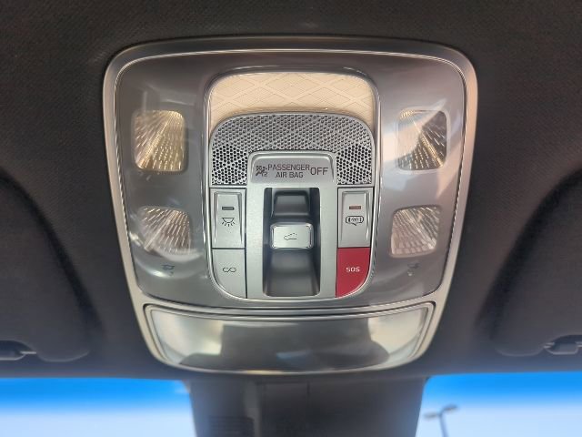 Used 2023 Genesis GV70 2.5T w/ Sport Prestige Package image 20