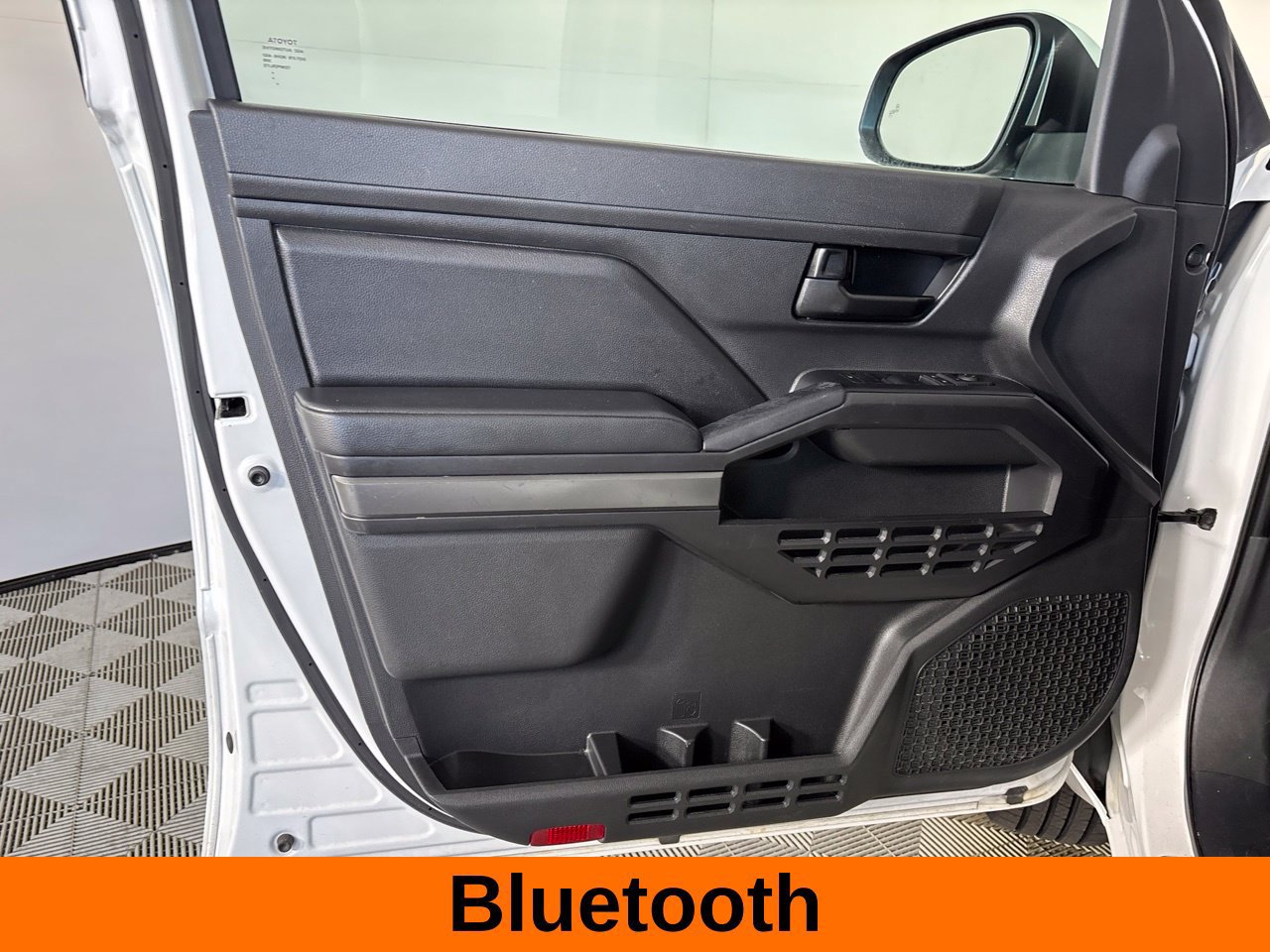 Used 2024 Toyota Tacoma SR5 AWD/4WD image 10