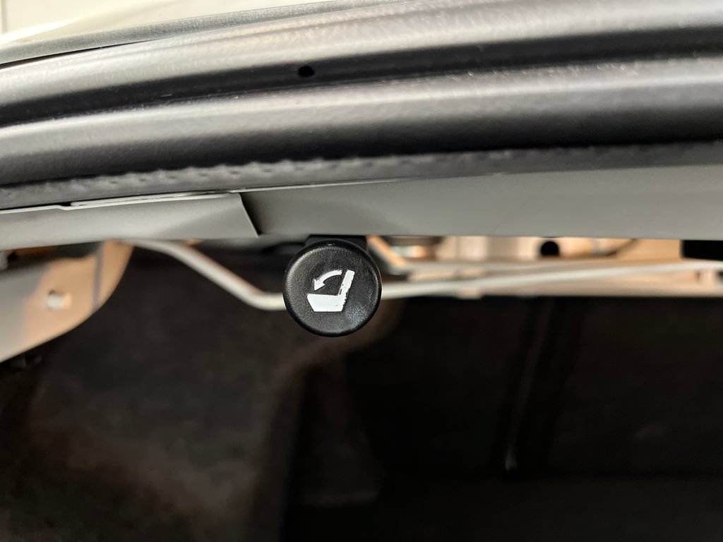 Used 2024 Nissan Altima 2.5 SV AWD/4WD image 32