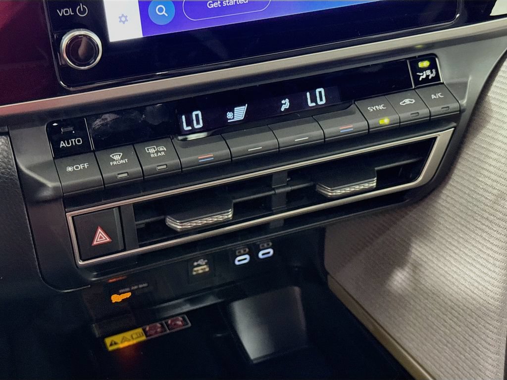 New 2026 Toyota Camry SE AWD/4WD image 15