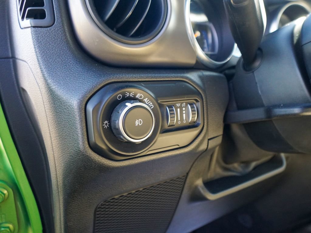 Used 2018 Jeep Wrangler Unlimited Sport S image 16