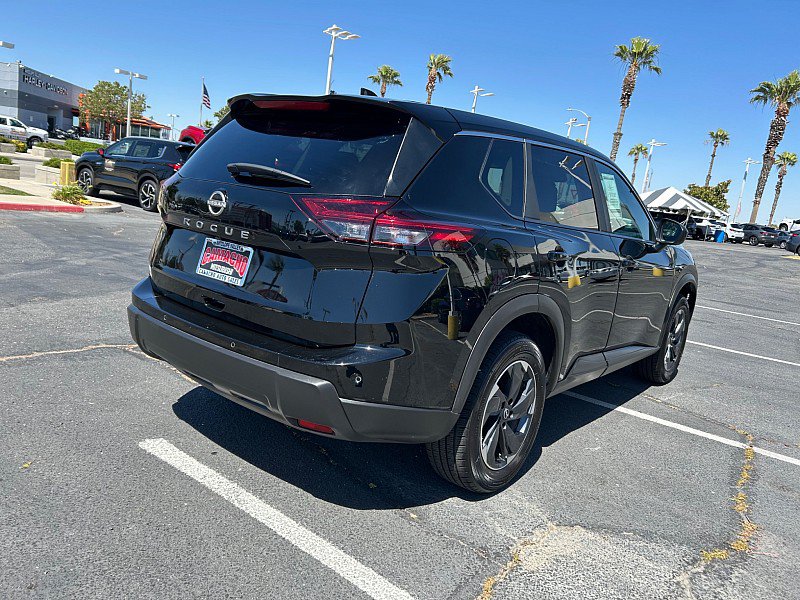 Used 2025 Nissan Rogue SV FWD image 7
