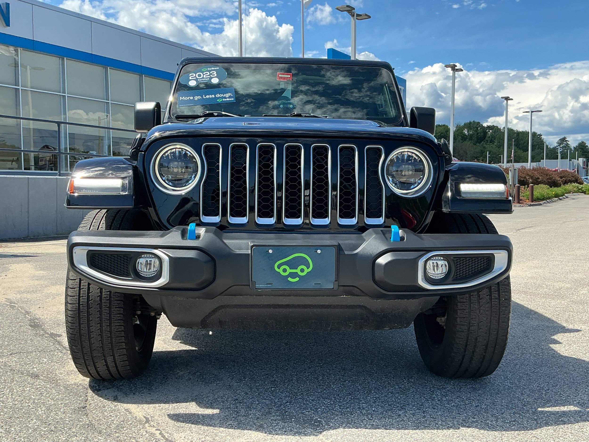 Used 2023 Jeep Wrangler Unlimited Sahara w/ Cold Weather Group AWD/4WD image 4