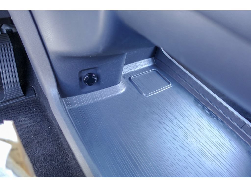 Certified 2023 Toyota Sienna LE FWD image 22
