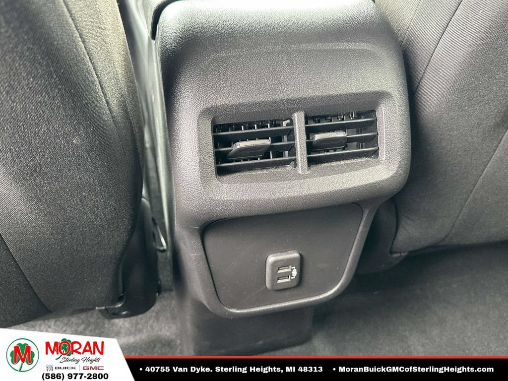 Used 2024 Chevrolet Equinox LT FWD image 13