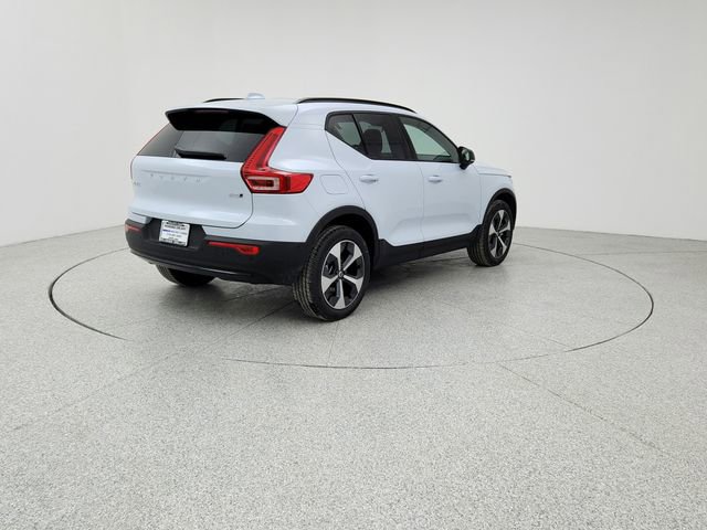 New 2026 Volvo XC40 B5 Plus w/ Protection Package Premier image 5