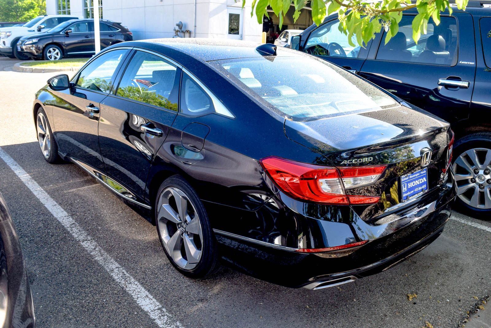 Used 2018 Honda Accord Touring image 7
