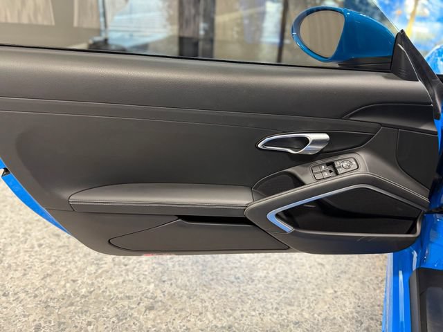 Used 2024 Porsche 718 Cayman RWD image 18