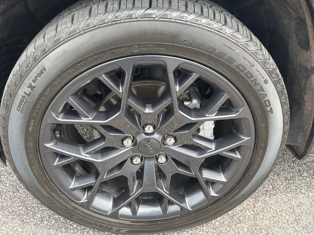 Used 2025 Jeep Grand Cherokee Summit image 22