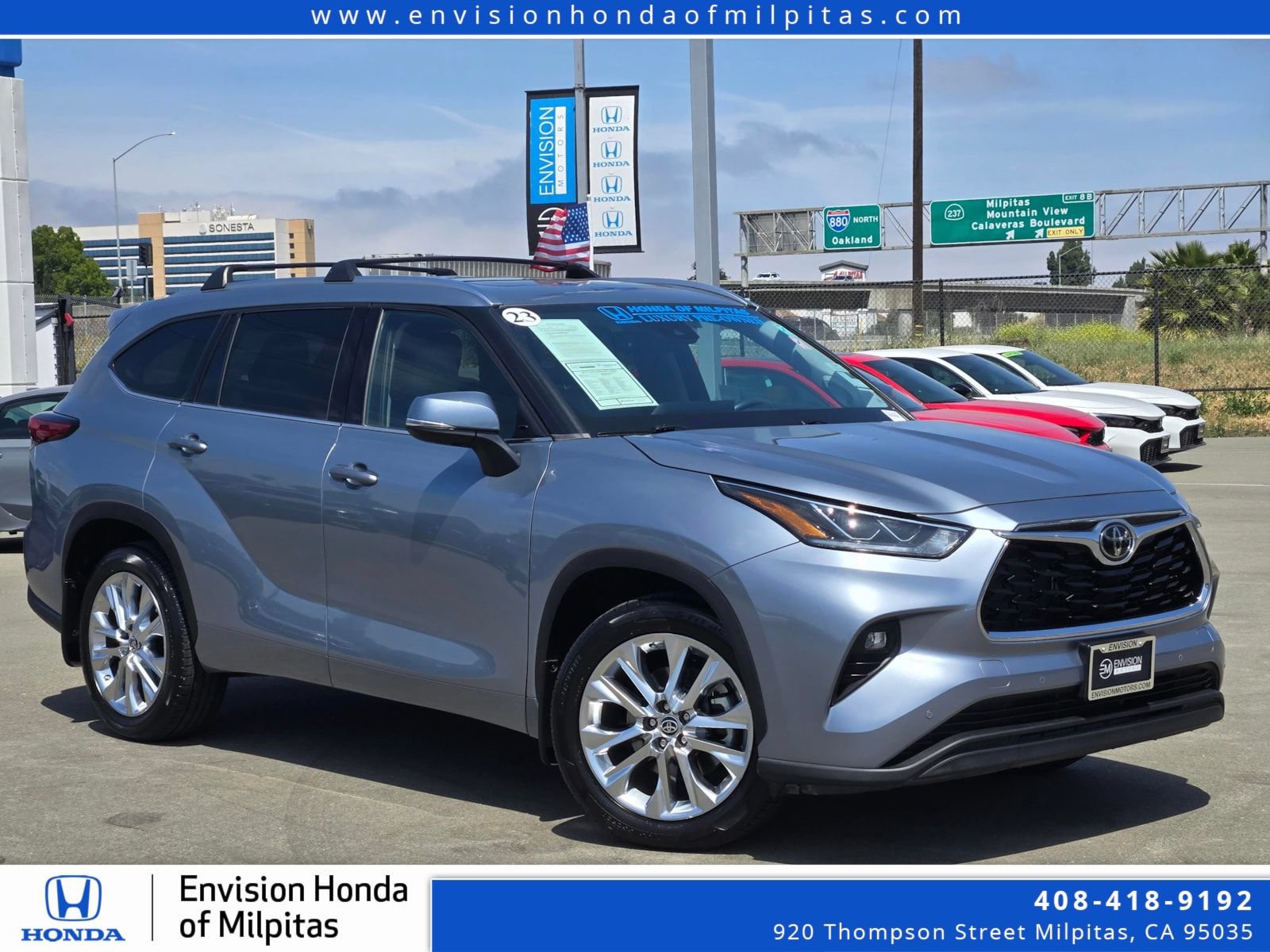 Used 2023 Toyota Highlander Limited FWD image 1
