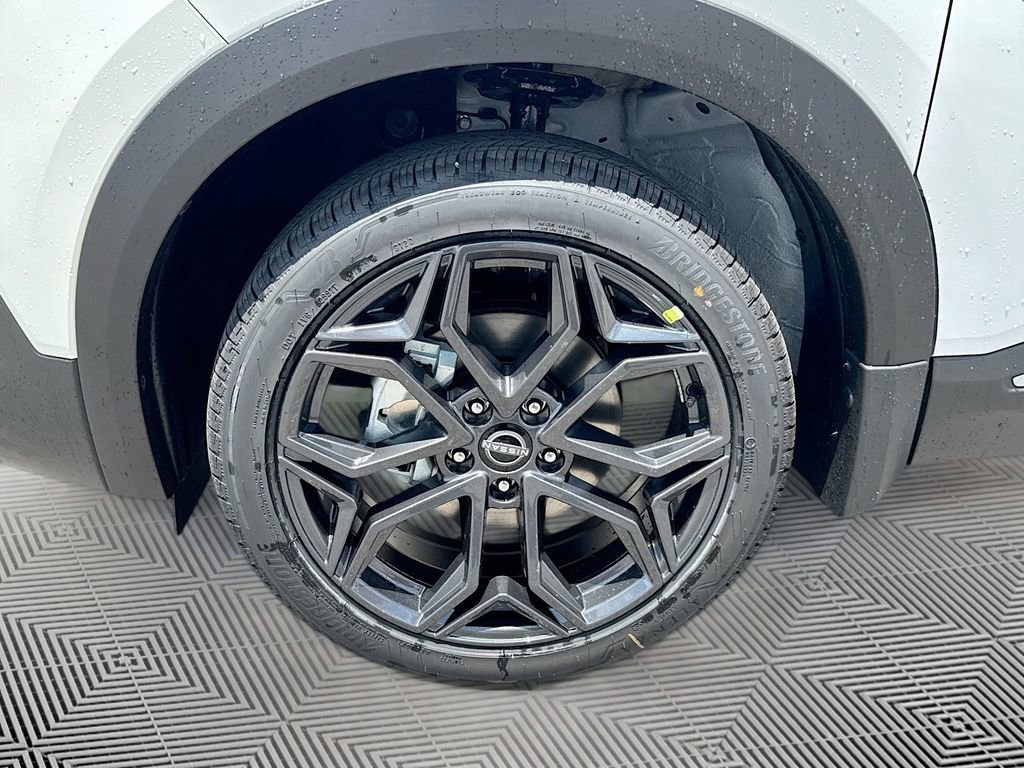 Used 2025 Nissan Kicks SR image 25