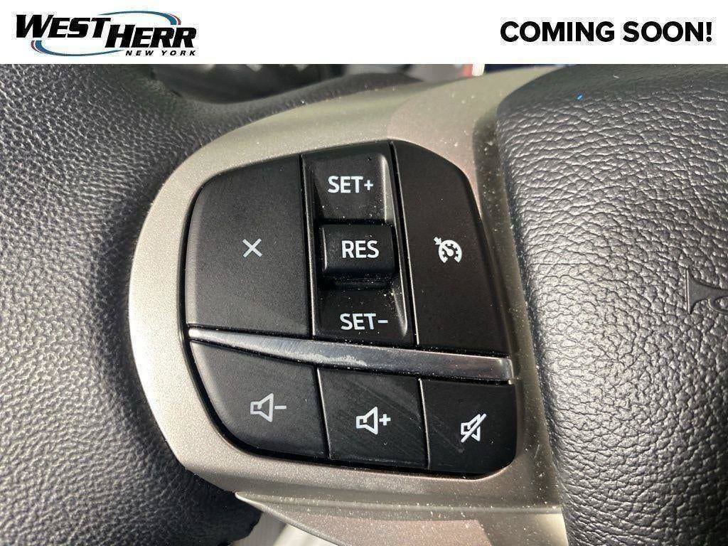 Used 2024 Ford Explorer XLT w/ Equipment Group 202A AWD/4WD image 42