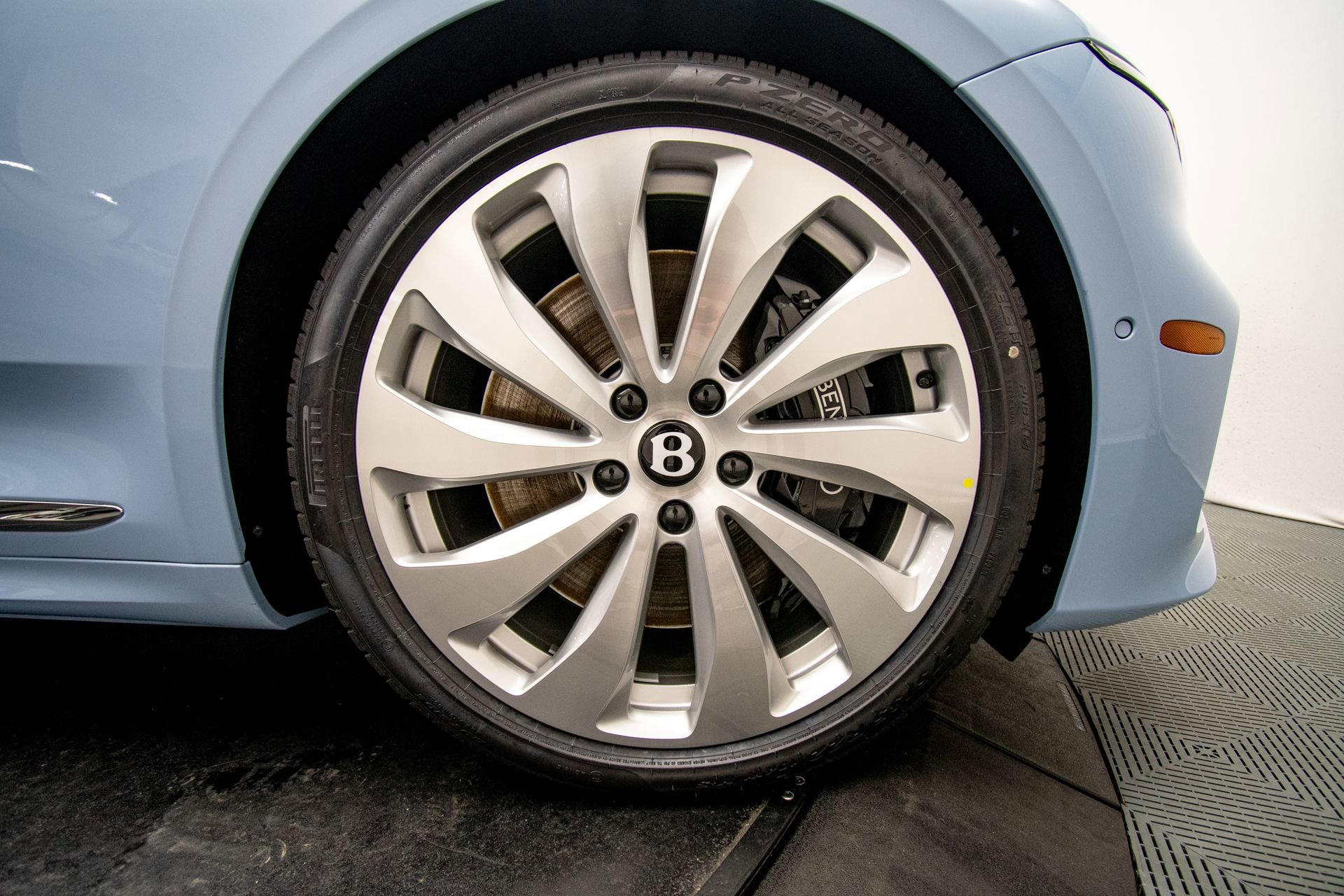 New 2026 Bentley Continental GTC AWD/4WD image 40