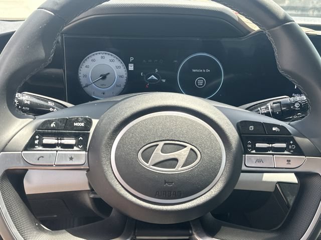 Certified 2024 Hyundai Elantra Limited FWD image 18