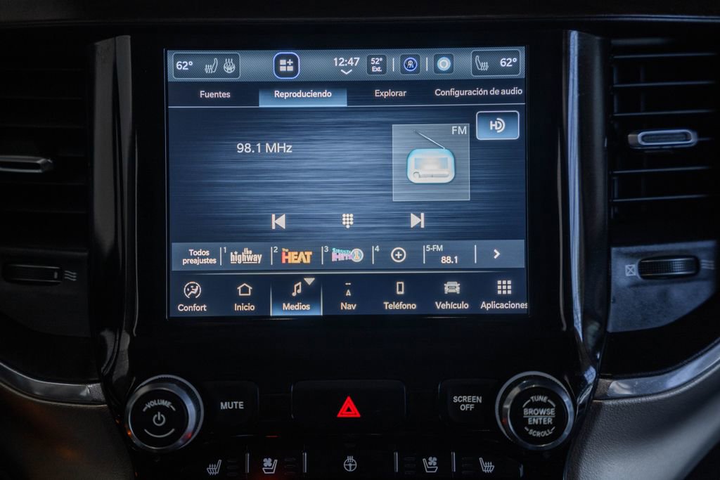 Used 2022 RAM 1500 Laramie AWD/4WD image 30