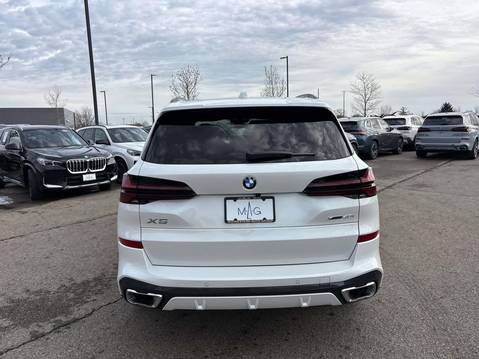 New 2026 BMW X5 xDrive40i w/ M Sport Package AWD/4WD image 6
