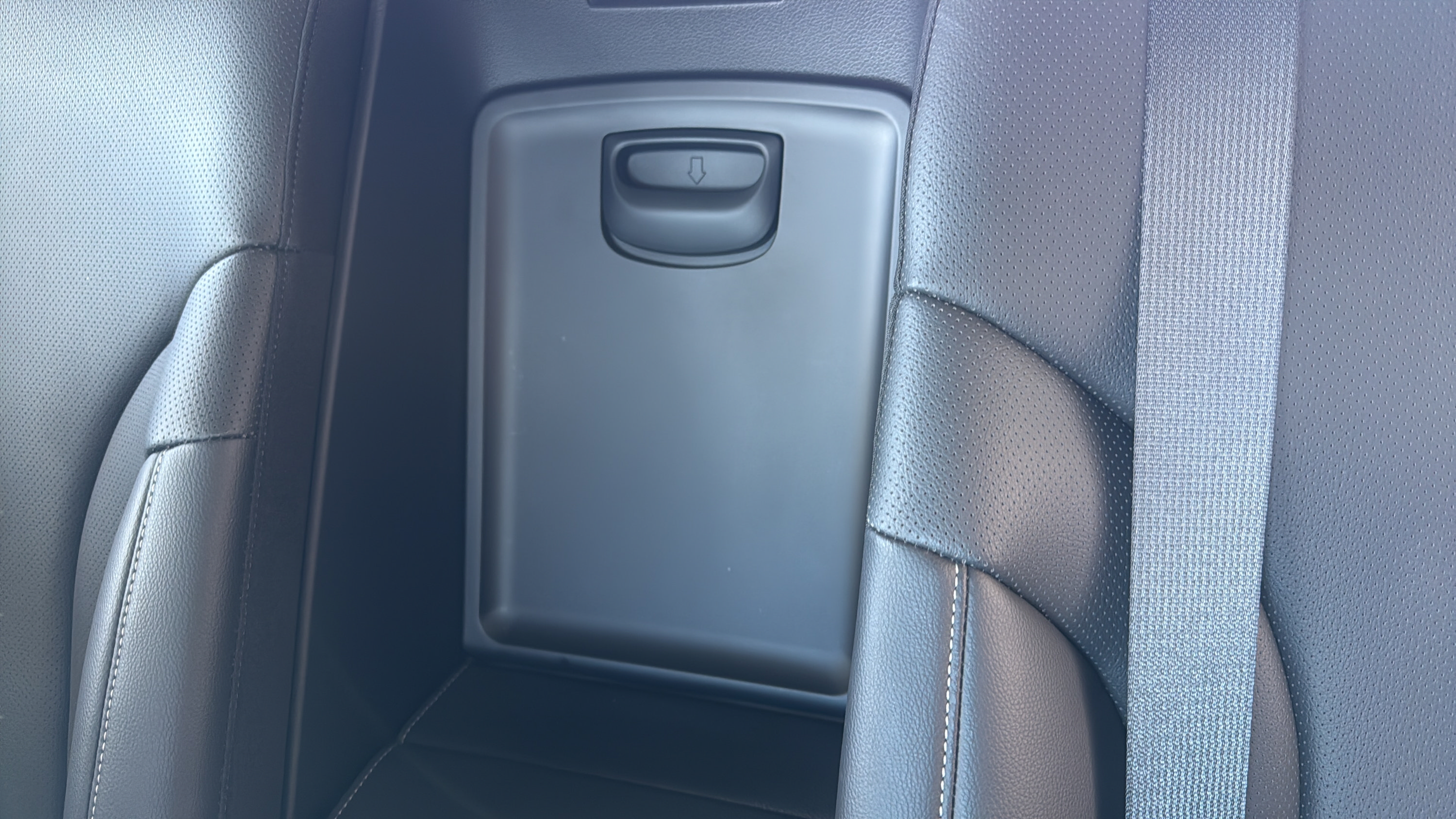 Used 2023 Genesis G80 2.5T RWD image 30