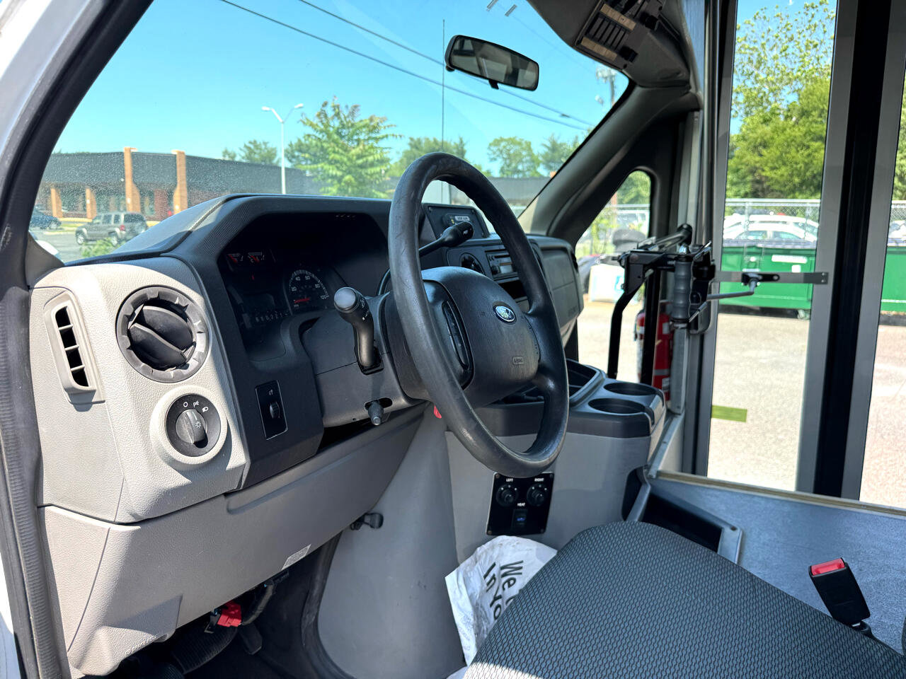 Used 2012 Ford E-450 and Econoline 450 Super Duty w/ Shuttle Bus Prep Pkg image 12