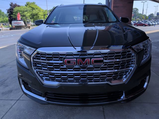 Used 2023 GMC Terrain Denali AWD/4WD image 11