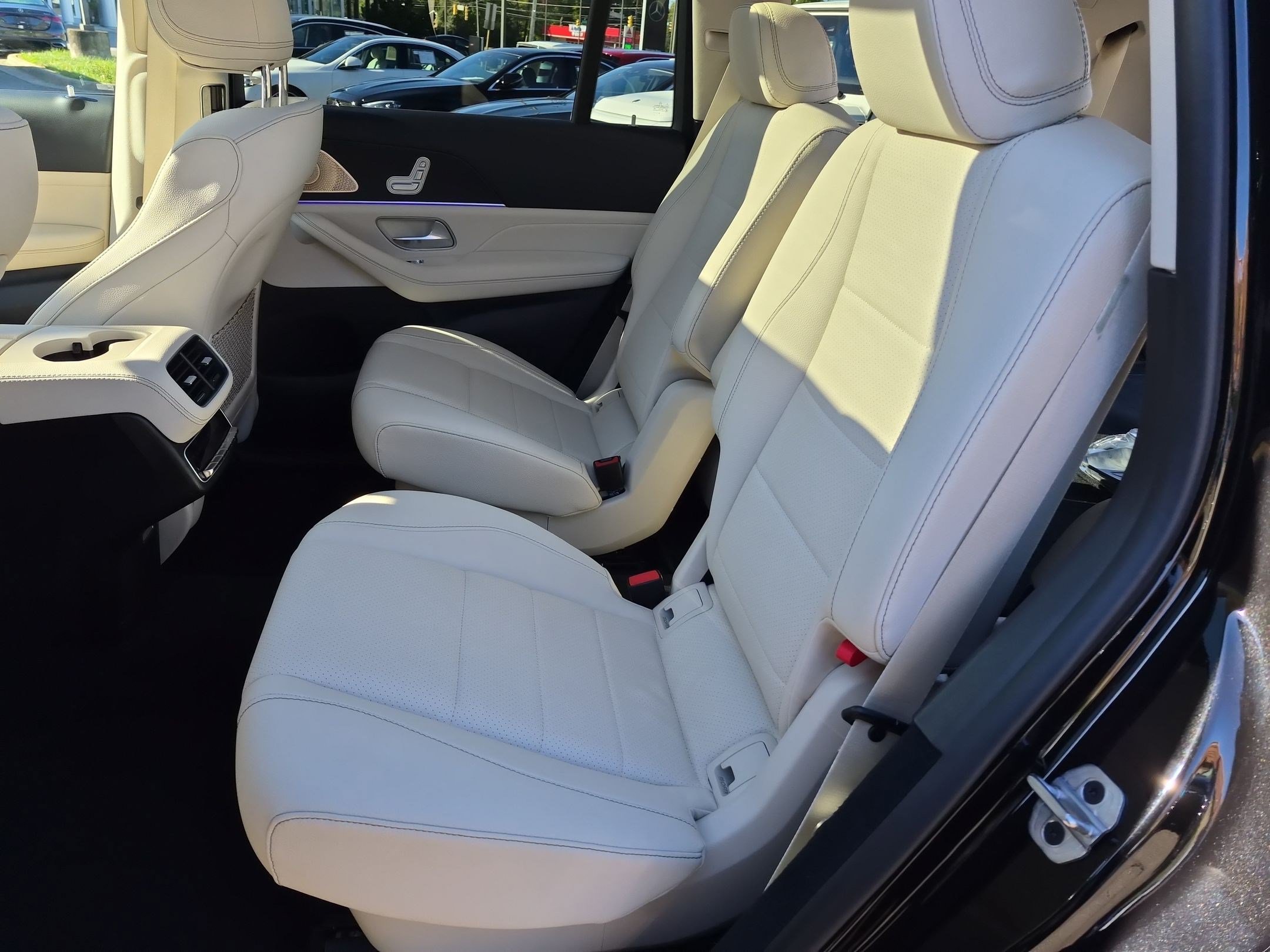 Certified 2025 Mercedes-Benz GLS 450 4MATIC image 31