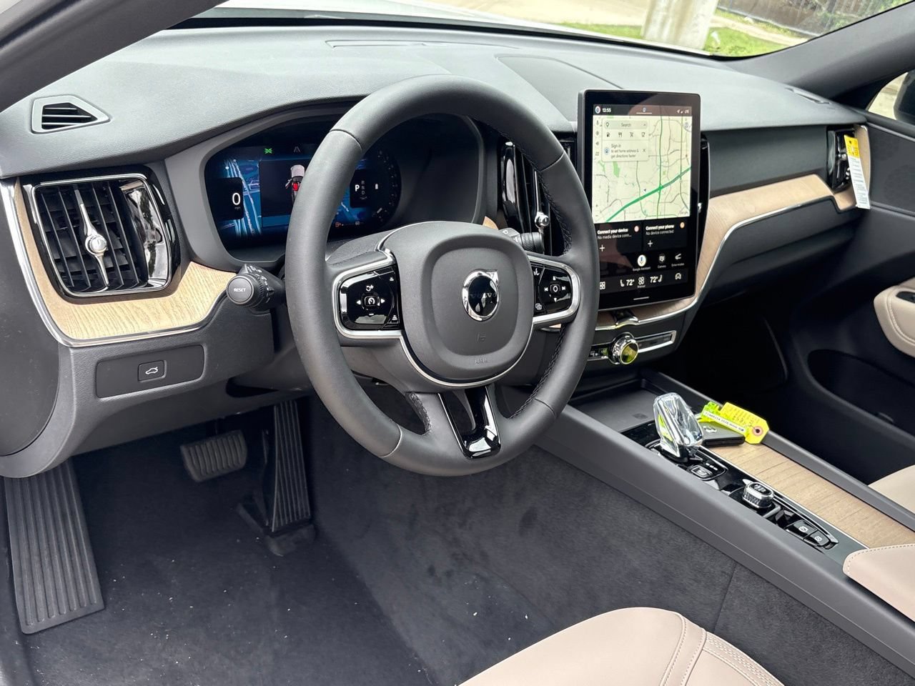 New 2026 Volvo XC60 B5 Core AWD/4WD image 13