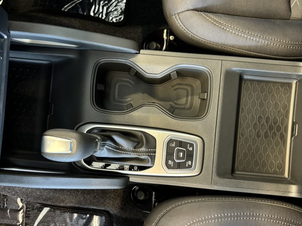 New 2026 Nissan Frontier SV w/ Tow Package AWD/4WD image 18