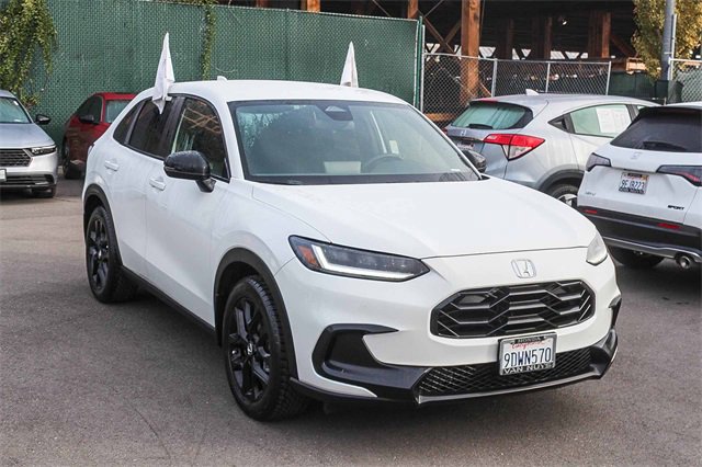 Used 2023 Honda HR-V Sport image 3