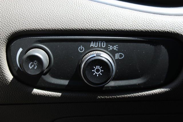 Used 2021 Chevrolet Malibu LS image 14