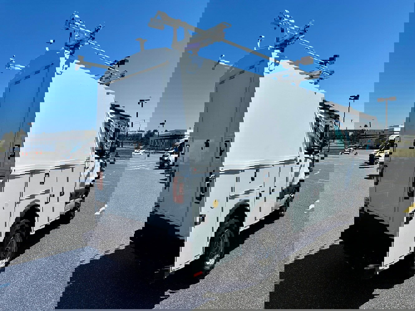 Used 2021 Mercedes-Benz Sprinter 4500 image 4