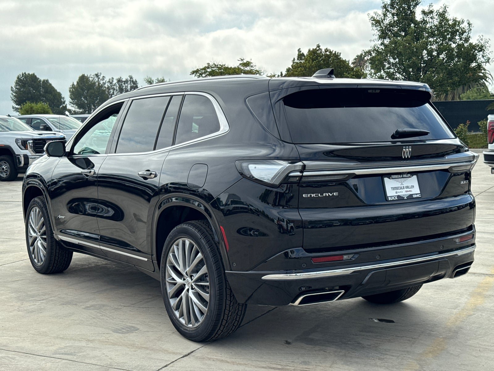 Used 2026 Buick Enclave Avenir w/ Super Cruise Package FWD image 14
