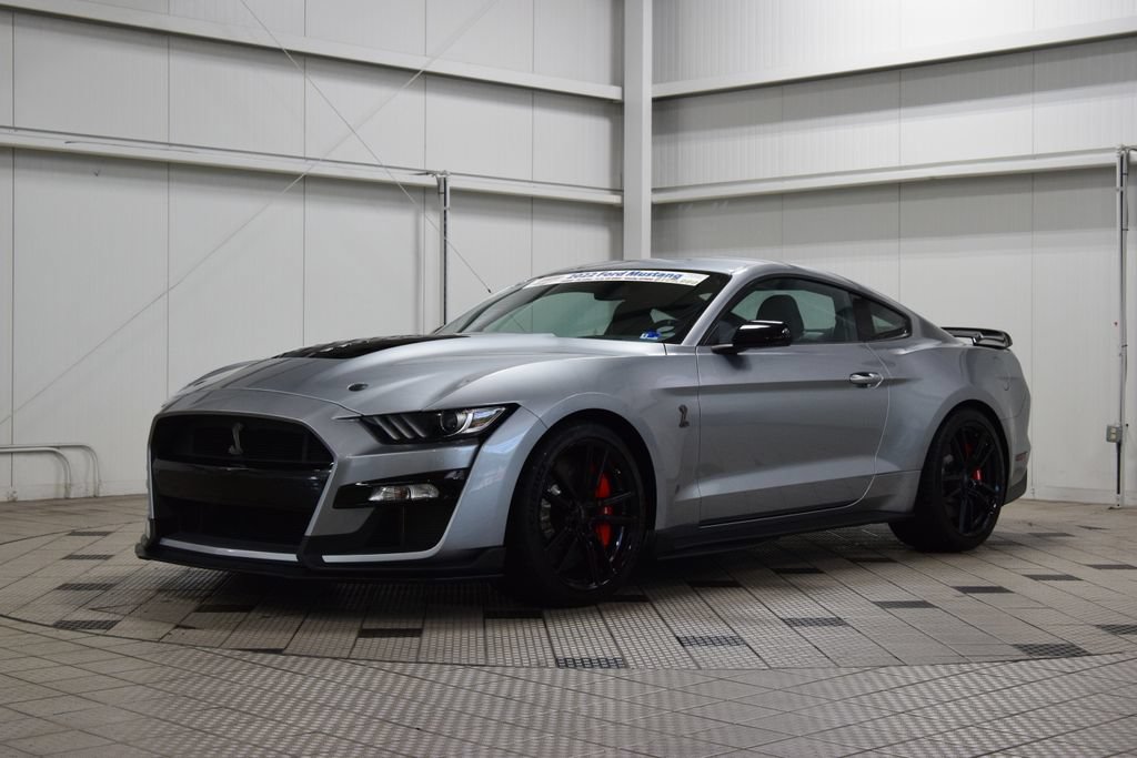 Used 2022 Ford Mustang Shelby GT500 RWD image 3