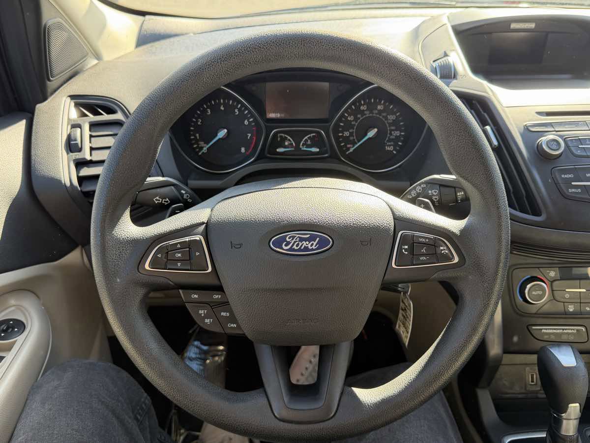 Used 2017 Ford Escape SE image 10