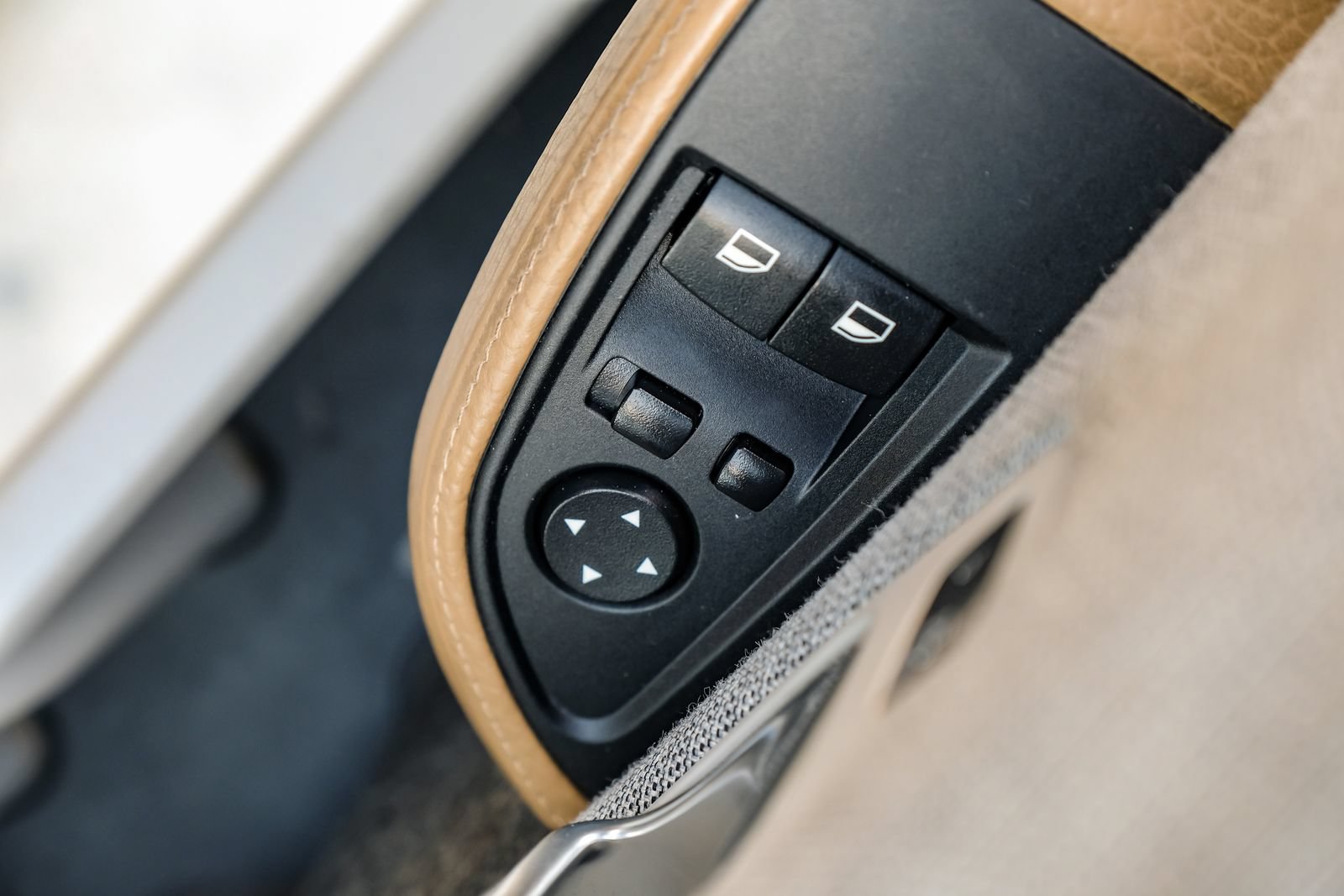 Used 2015 BMW i3 w/ Range Extender RWD image 39