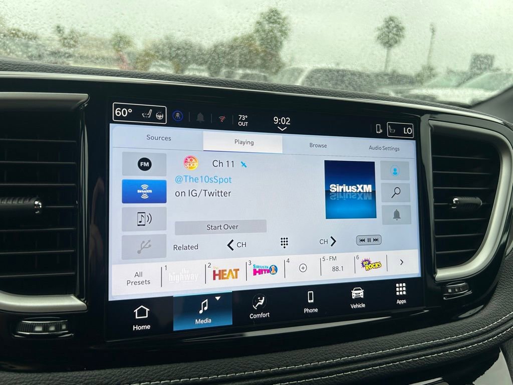 New 2026 Chrysler Pacifica Select image 48