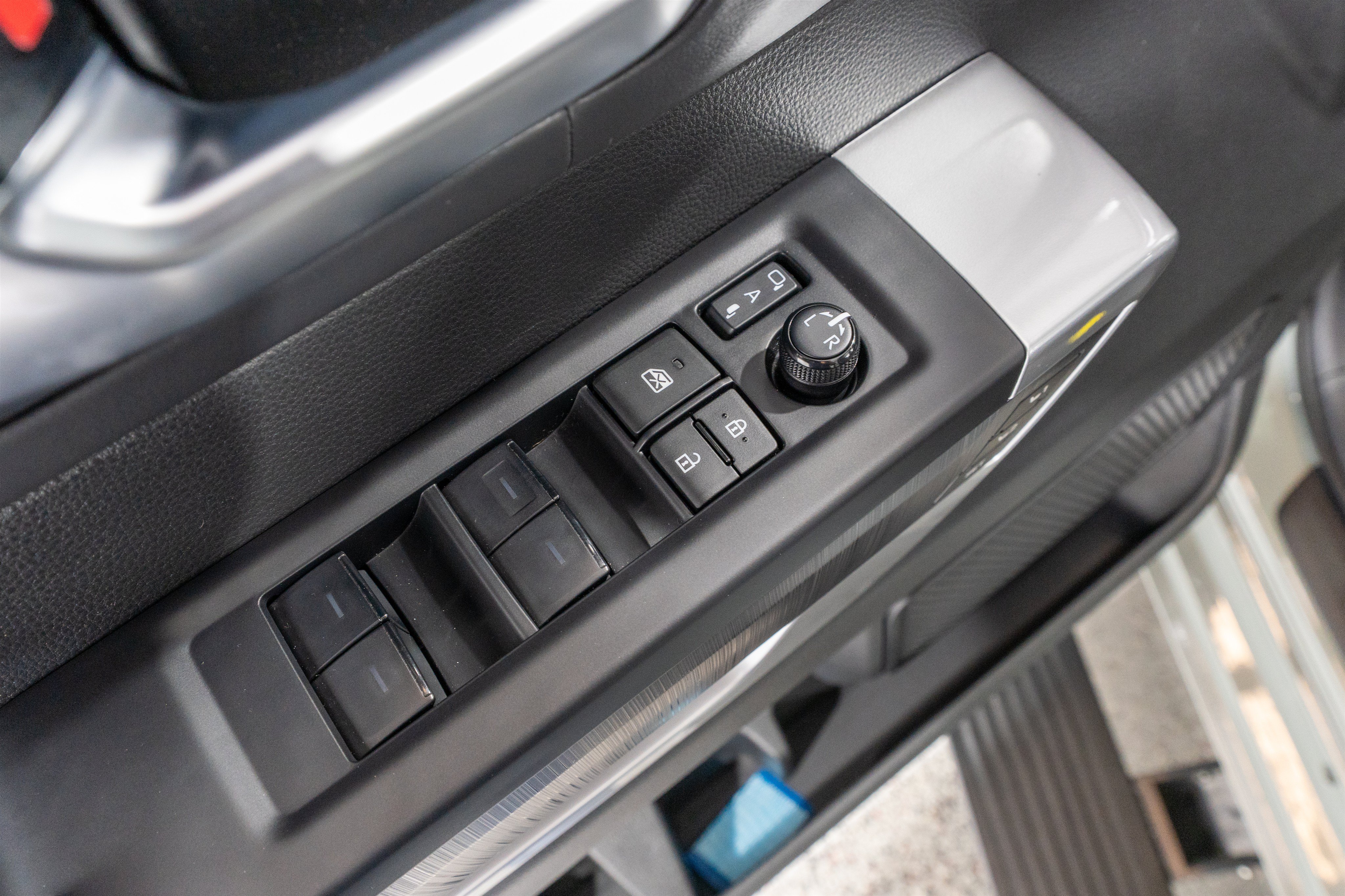 Used 2024 Toyota Sequoia Platinum AWD/4WD image 15