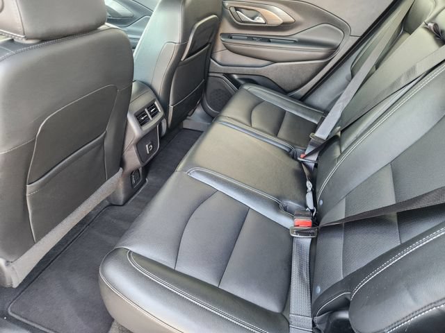 Used 2024 GMC Terrain SLT FWD image 31