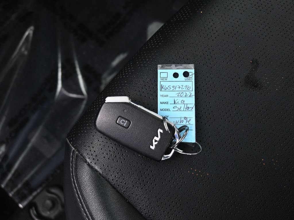 Used 2022 Kia Seltos EX image 19