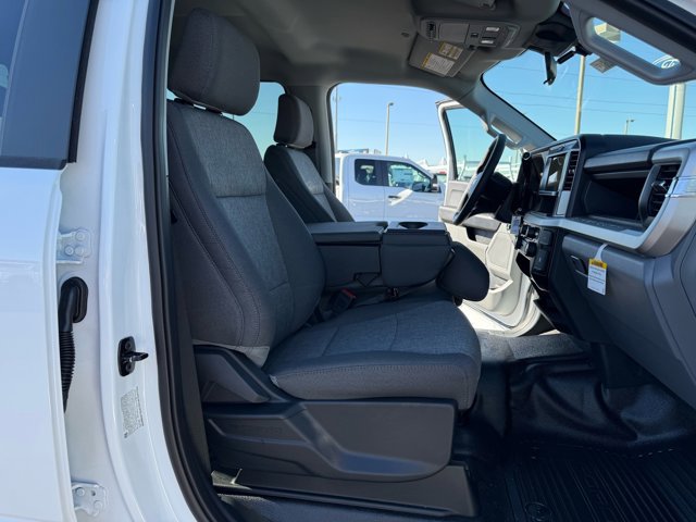 New 2026 Ford F550 4x4 Crew Cab image 14