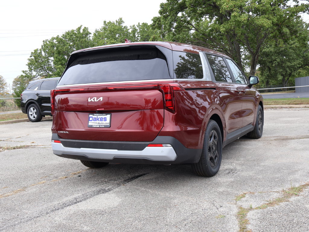 New 2025 Kia Carnival FWD image 7
