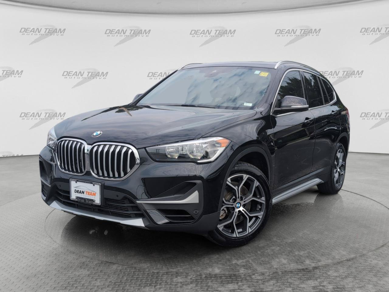Used 2022 BMW X1 sDrive28i w/ Convenience Package FWD image 3