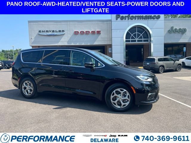 Used 2024 Chrysler Pacifica Limited