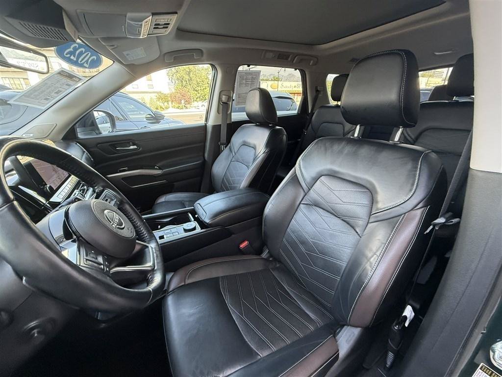 Used 2023 Nissan Pathfinder Platinum AWD/4WD image 20