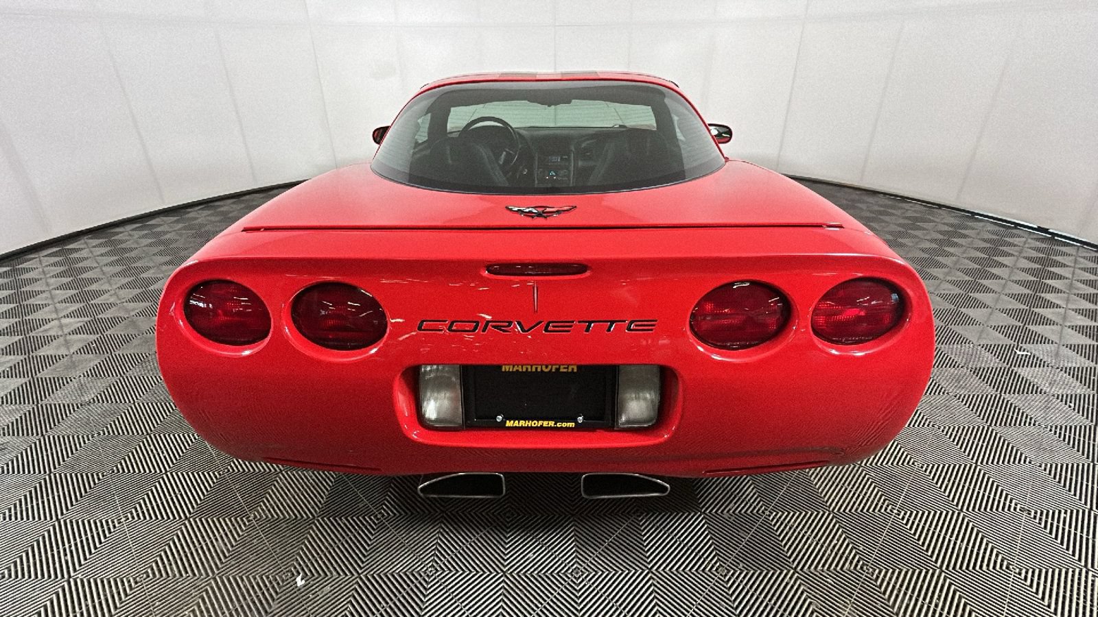 Used 2004 Chevrolet Corvette Coupe RWD image 4